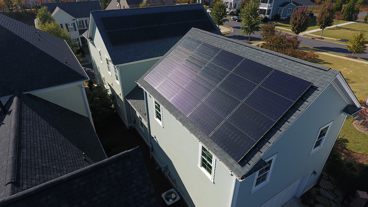 Are You Afraid of an Ugly Solar Panel Roof?
